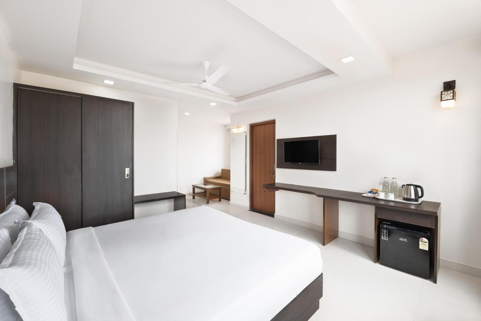 Bsg Porvorim Regency Hotel Goa Buitenkant foto